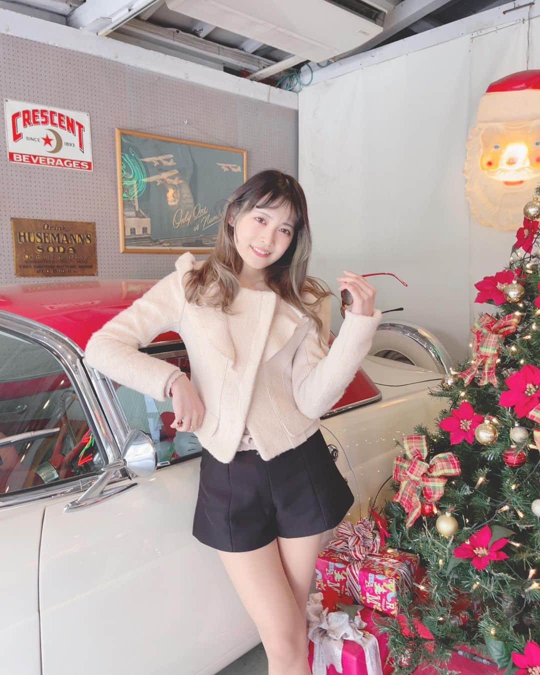 戸奈あゆみのインスタグラム：「カッコつけ写真part.2🤣💓  #japanesegirl #japanese #girl #photography #portrait  #selfie  #被写体 #自撮り #自撮り女子  #自撮り界隈 #model #写真 #フリーモデル #ポートレート女子 #モデル #撮影モデル #大学院 #大学院生」