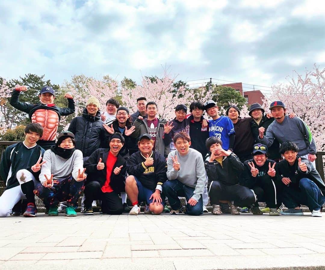 松原ゆい（ロングアイランド）のインスタグラム：「【チャン酒ベースボールクラブ】 🌸久しぶりに開催されました 🌸草野球の全部がありました 🌸動画はともやっぷの走者一掃適時打 #CBC #チャン酒ベースボールクラブ」