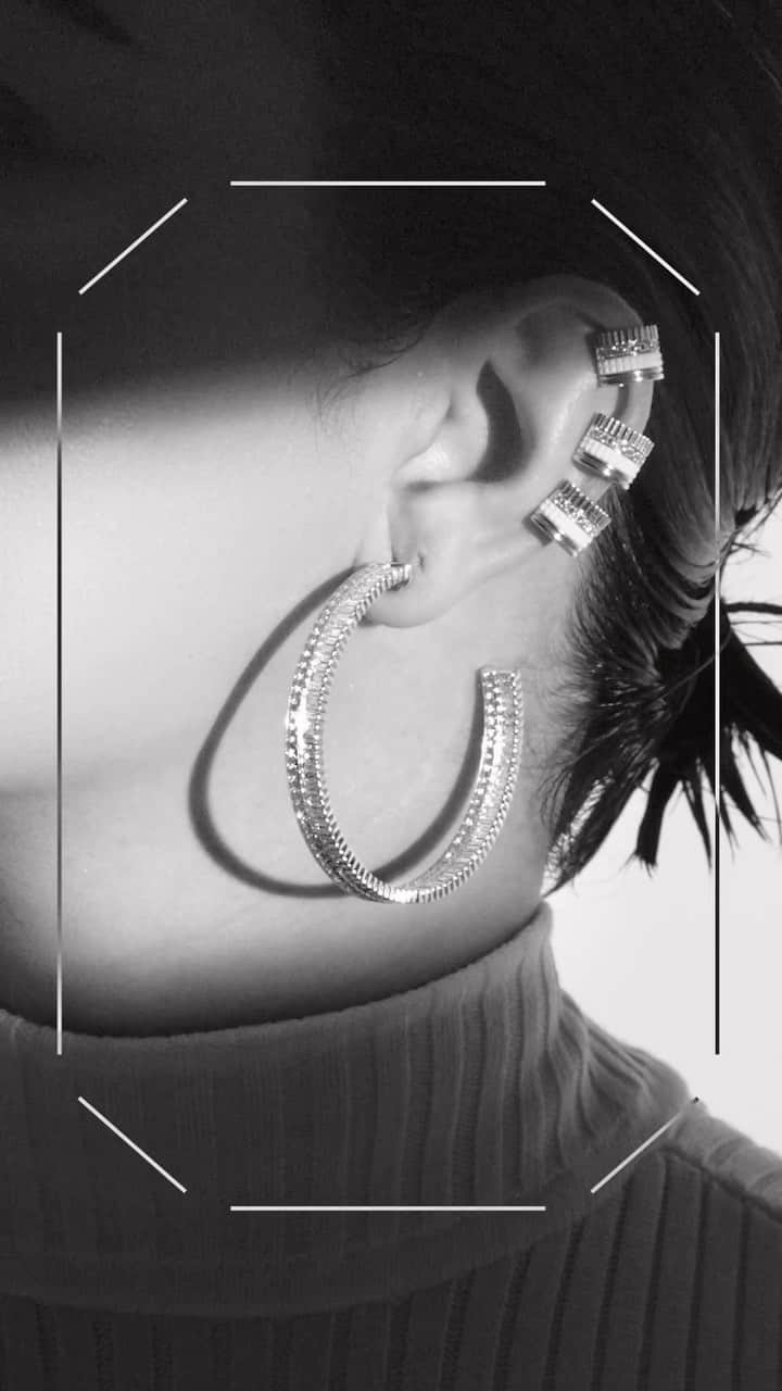 ブシュロンのインスタグラム：「Nothing less than white. Reveal your true self as white Hyceram meets white gold and white diamonds. Sometimes, simplicity is the best option.  #BasicnotBasic #BoucheronQuatre」