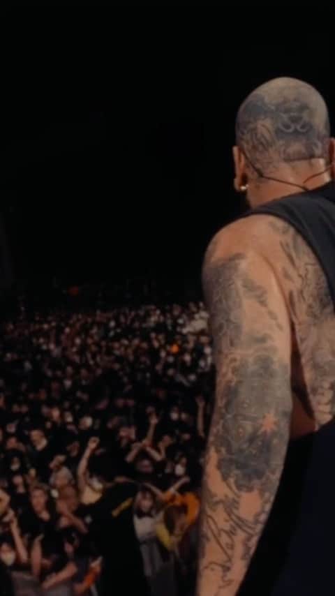Crystal Lakeのインスタグラム：「Knotfes Japan 2023 2023.4.1 at 幕張メッセ9-11 ホール  🎵: Lost In Forever 🎥: @takuyavanli   #CrystalLake #KnotfesJapan #Knotfest #LostInForever」