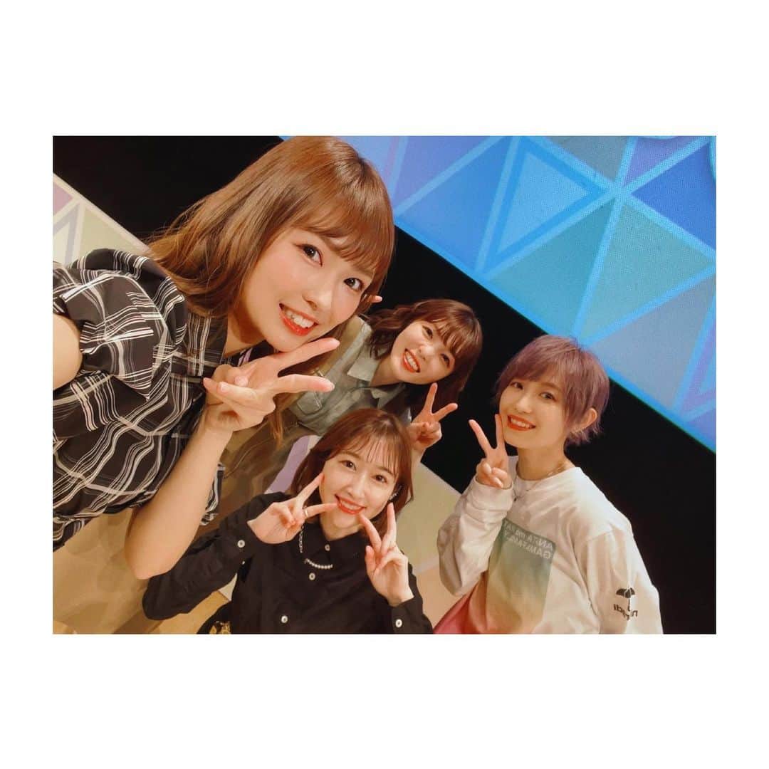 五十嵐裕美のインスタグラム：「#にじらじっ 楽しかった写真あげとく。 最後のは家族円陣に入ってくれなかったまいまいが撮影した。詳しくはかったーのTwitterとかみて！」