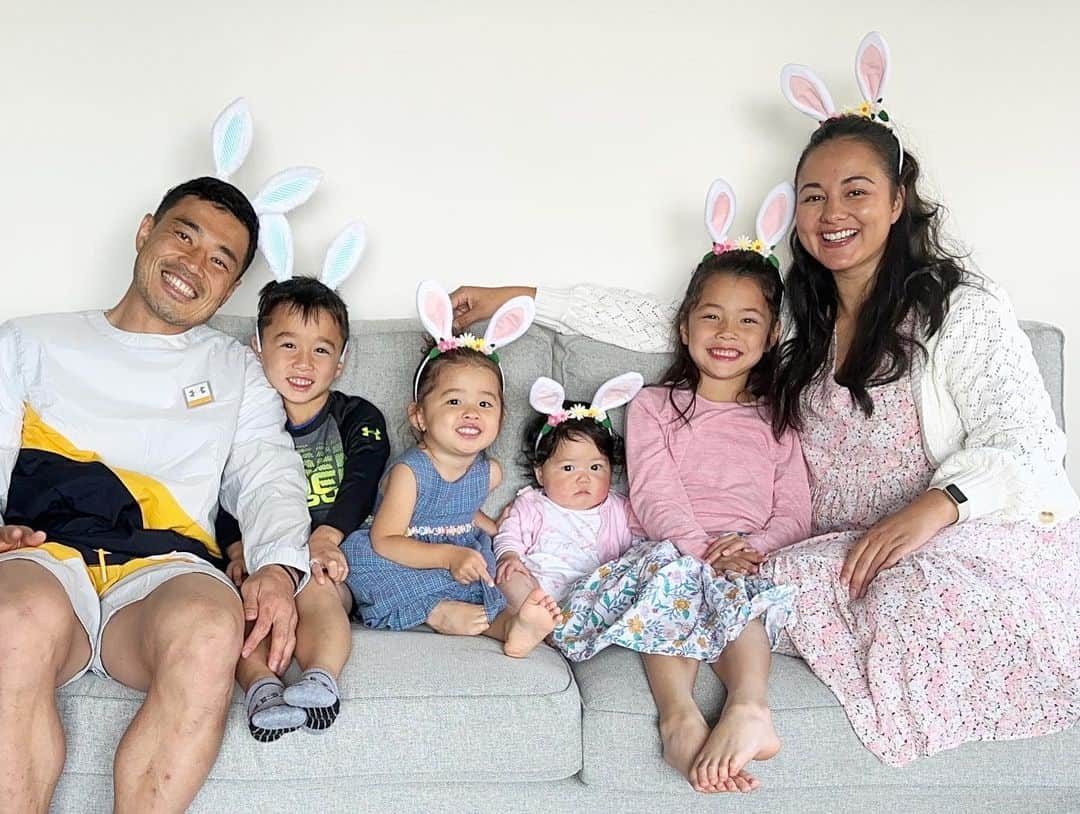 エリナ シルカのインスタグラム：「Happy Easter 🐰🐣」