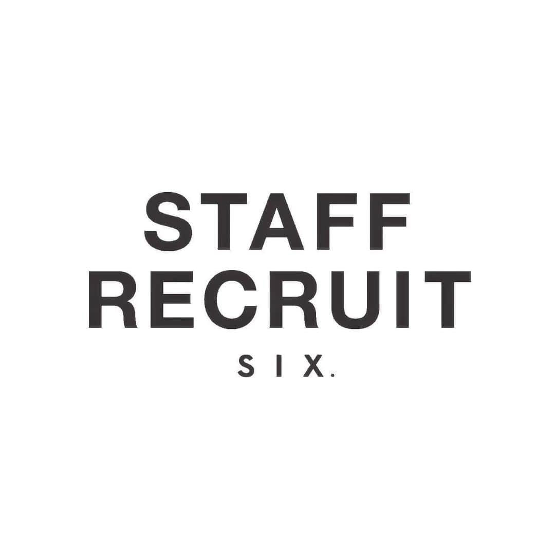 久保雄司のインスタグラム：「＊ＳＩＸ　ＳＴＡＦＦ　ＲＥＣＲＵＩＴ＊  美容師として新しい時代を共に歩み、楽しみ、成長していける仲間を募集します🤝 楽しく！長く！自分らしく！ 自分の可能性に挑戦しよう！  ◾️募集◾️ 🔹2024年度新入社員🔹 🔸中途アシスタント3名🔸 🔸中途スタイリスト2名🔸  ◾️募集要項◾️ 🔹2024年度新入社員🔹  ■会社説明■ 4月20日18:00〜 @six_kuboyuji  アカウントで会社説明会を行いますのでご覧ください アーカイブも残りますので当日参加できない方もご覧頂けます。  【応募資格】 ●美容師免許取得予定者 【応募書類】 ❶履歴書（ご自身のSNSのアカウントも記載下さい） ❷顔写真（バストアップ）、全身写真1枚ずつ ❸返信用封筒(ご自身の住所記載、切手貼付済みのもの)  【給与】 月給 205000円〜(6ヶ月研修期間あり) 技術売上/OEM売上/EC売上/店販売上 別支給 交通費 別途15000円まで支給  【福利厚生】 ○社会保険完備 ○スキルアップサポートシステム ○休暇システム ○健康サポートシステム 詳しくは @six_kuboyuji  会社説明会をご覧ください  【締め切り】 6月30日 ※随時募集受付し、選考対応させていただきます。  【選考の流れ】 1次審査  書類選考 2次審査  面接 (随時) 3次審査  サロン実地試験  1次審査、2次審査の結果は、合格者のみお電話にてご連絡いたします。  ※2次審査面接はリモートの場合もございます。 3次審査につきましては、 遠方にお住まいの方はご相談ください。  🔸中途アシスタント、スタイリスト🔸 【応募資格】 ●美容師免許取得者 ●スタイリストとしての勤務歴のある方  【応募書類】 ❶履歴書（ご自身のSNSのアカウントも記載下さい） ❷顔写真（バストアップ）、全身写真1枚ずつ ❸返信用封筒(ご自身の住所記載、切手貼付済みのもの)  【給与】 アシスタント  月給205000円〜 技術売上/OEM売上/EC売上/店販売上 別支給 交通費 別途15000円まで支給  スタイリスト 月給210000円 技術売上/OEM売上/EC売上/店販売上/役職手当 別支給 交通費 別途15000円まで支給 中途スタイリストは安定するまでの間、サポート期間を設けることができますのでご相談ください。  【福利厚生】 ○社会保険完備 ○スキルアップサポートシステム ○休暇システム ○健康サポートシステム 詳しくは @six_kuboyuji  会社説明会をご覧ください  【締め切り】 ※随時募集し、対応させていただきます。  【選考の流れ】 1次審査  書類選考 2次審査  面接 (随時) 3次審査  サロン実地試験  1次審査、2次審査の結果は、合格者のみお電話にてご連絡いたします。  ※2次審査面接はリモートの場合もございます。 3次審査につきましては、 遠方にお住まいの方はご相談ください。  その他ご不明な点は、こちらまでお問い合わせ下さい。  〒150-0001 東京都渋谷区神宮前5-41-2青神道ビル2.3階  info@six-salon.com 03-6450-6545  株式会社　ＳＩＸ  久保雄司　宛」