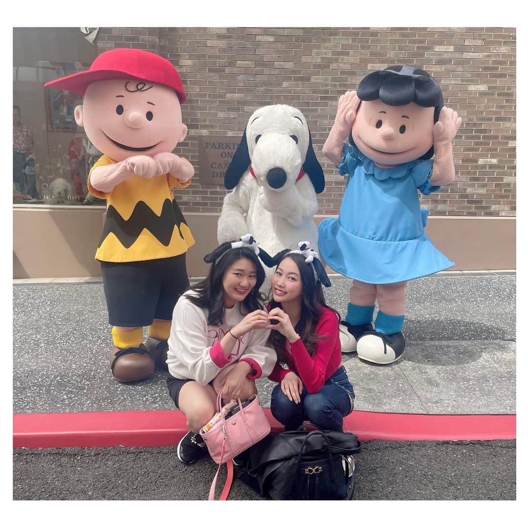 のインスタグラム：「💓 💓 💓  さくらとユニバに行ってきました♡ めちゃくちゃ久しぶりに 行くことができて嬉しかったです！！  スヌーピーのカチューシャを おそろっちで購入🤍  ニンテンドー ワールド 楽しみにしてたのに、 抽選外れて入れず😭 次回リベンジです。。。  #ユニバ #スヌーピー  #ニンテンドーワールド #マリオ  #さくらlove❤️」