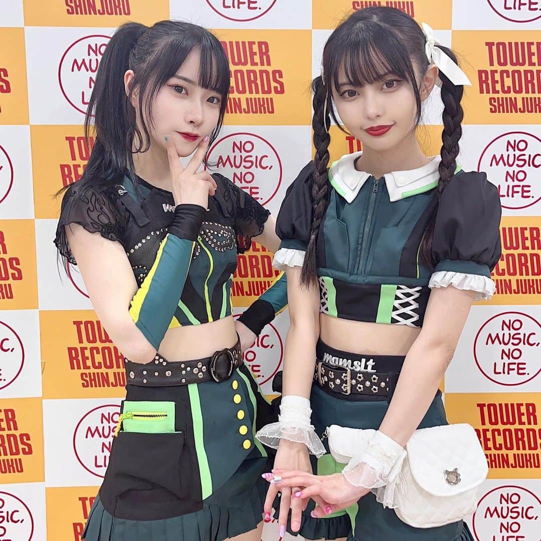 のインスタグラム：「ワニャと衣装交換した！全然イメージ違う🤣  #タワレコ #リリイベ #アイドル」