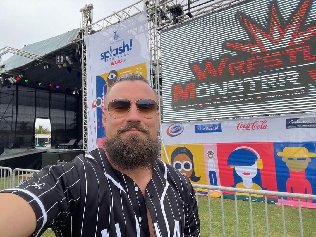 マーティ・スカルさんのインスタグラム写真 - (マーティ・スカルInstagram)「Country no.32! 🇿🇦  Having a great time in South Africa. Thank you so much CPW for the hospitality and being so professional.   ☔️☔️☔️」4月8日 22時24分 - martyscurll