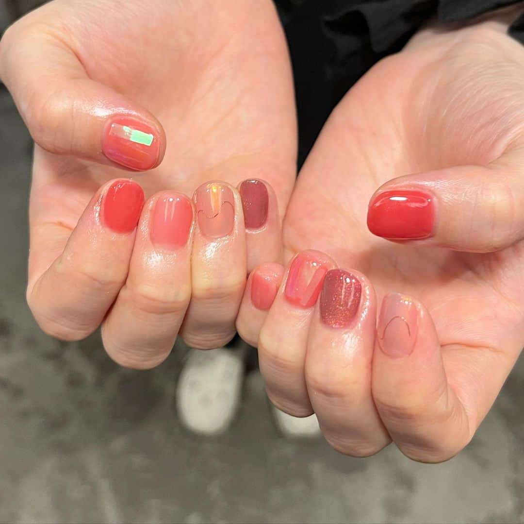 赤木 桃 #ちゃんものインスタグラム：「赤のぷるぷる🍒」