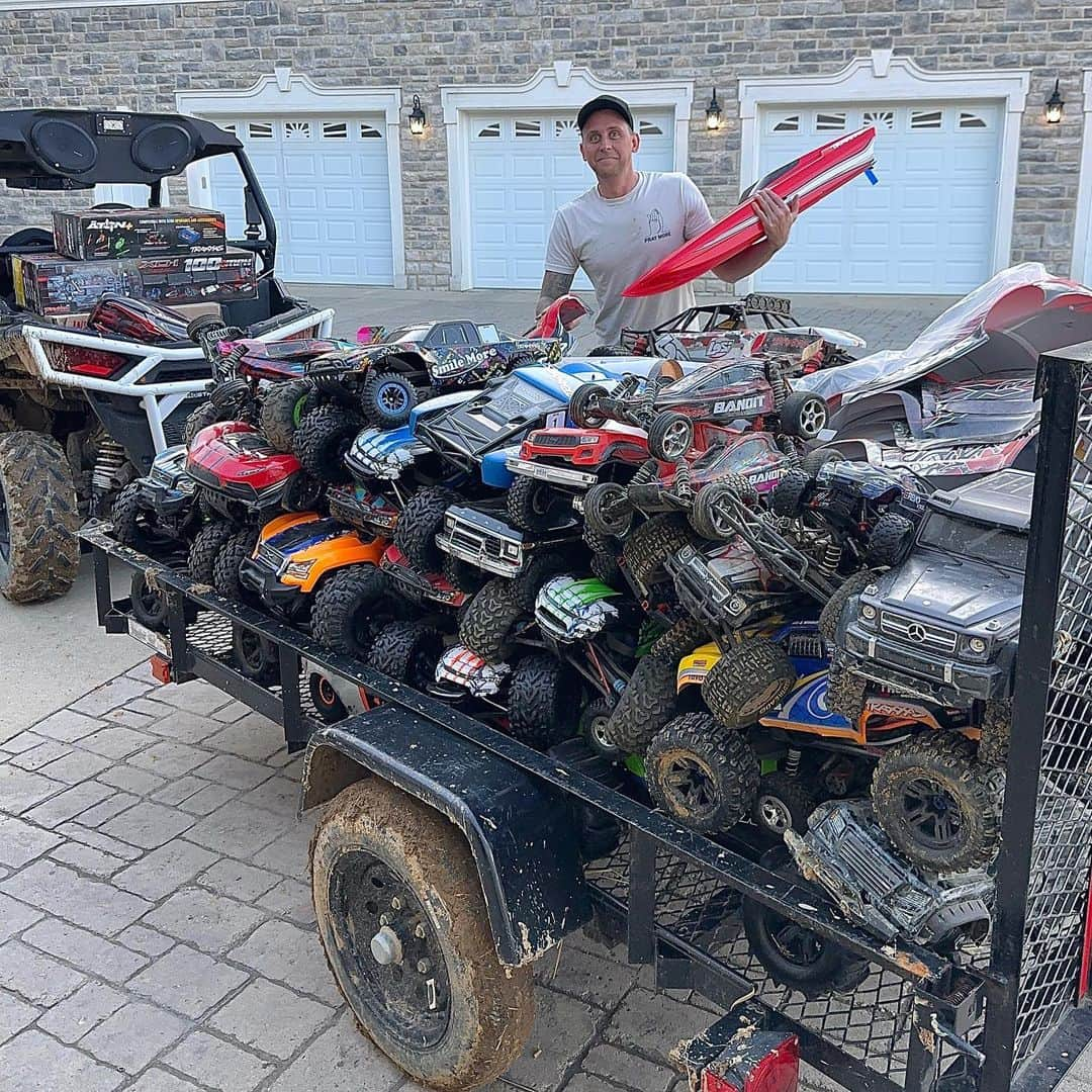 ローマン・アトウッドさんのインスタグラム写真 - (ローマン・アトウッドInstagram)「Moved some of the RCs around today…」4月9日 9時41分 - romanatwood