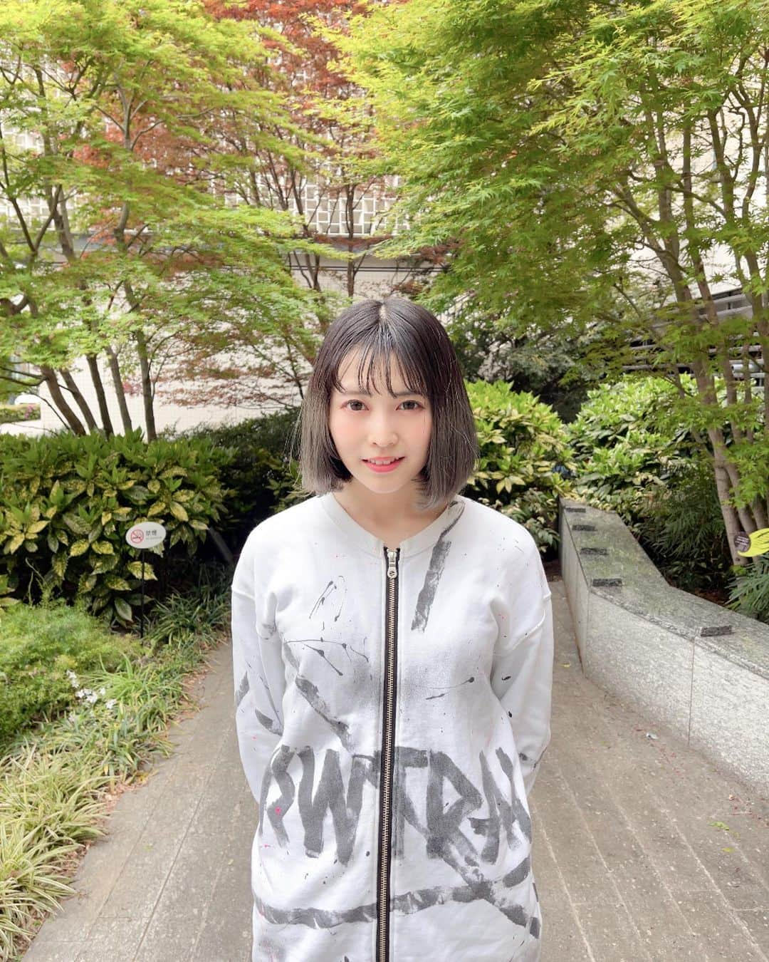 戸奈あゆみさんのインスタグラム写真 - (戸奈あゆみInstagram)「昨日のあたくし。 「好きです！付き合ってください！」とか言ってそうな表情してるな〜って思った🤣 、、、少女漫画の読みすぎかしらん？？w  #japanesegirl #japanese #girl #photography #portrait  #selfie  #被写体 #自撮り #自撮り女子  #自撮り界隈 #model #写真 #フリーモデル #ポートレート女子 #モデル #撮影モデル #大学院 #大学院生」4月9日 9時42分 - ayumi_tona