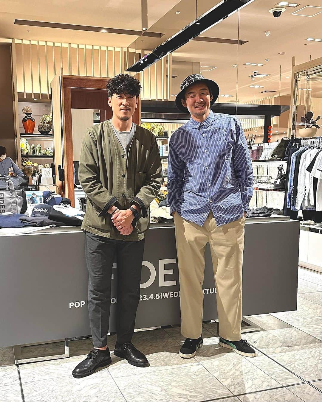 小林久晃のインスタグラム：「ISETAN MEN'S POP UP5日目。 今日は快晴の東京です。連日たくさんのご来店ありがとうございます。 昨日は南葛SCの @haseyu.com18 が駆けつけてくれました。選手の活動だけに留まらず、色んな勉強やチャレンジをしている彼と色んな話もできて勉強になりました。これからもよろしくです。 #長谷川悠 #南葛sc  #ビノベーションレポート  #fides #isetanmens」