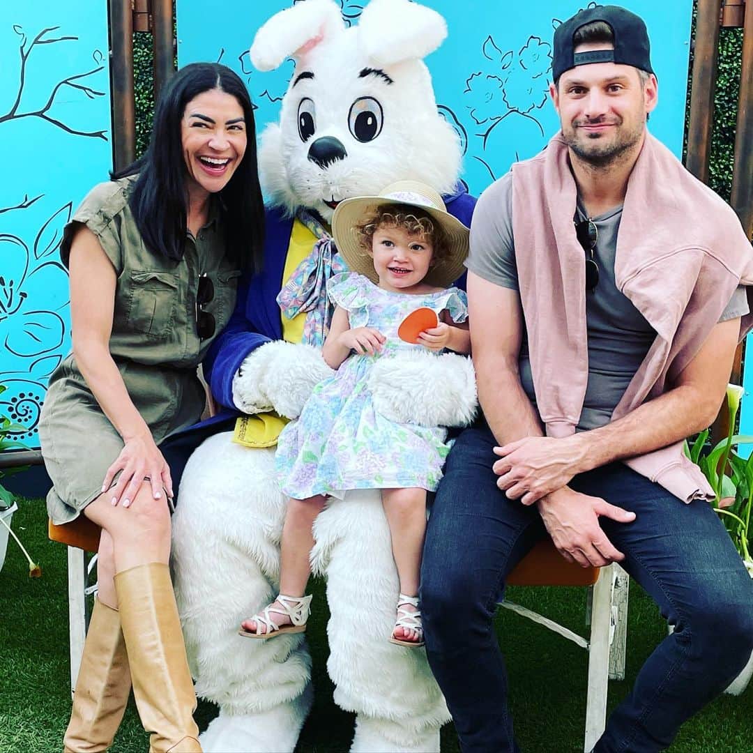 ジェシカ・ゾアのインスタグラム：「HoPpy EaStEr 🐰」