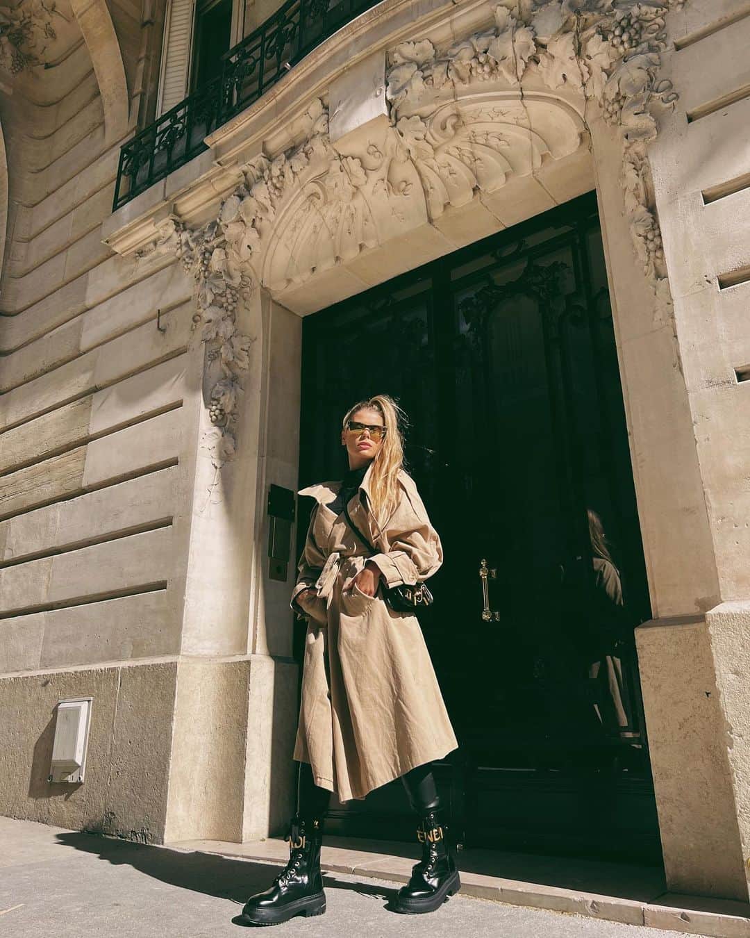 キャロル・カブリーノのインスタグラム：「Paris et soleil 🫶🏼」