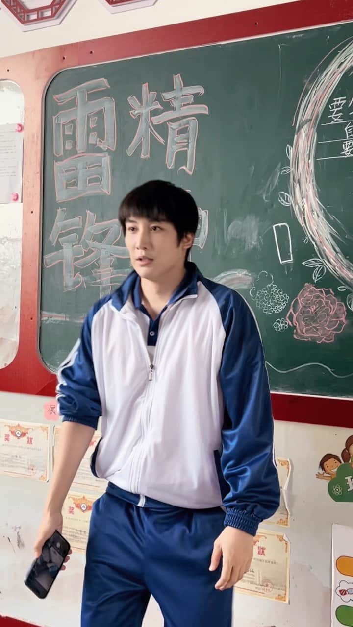 プリンス・マックのインスタグラム：「My high school love story #lovestory #selfie」