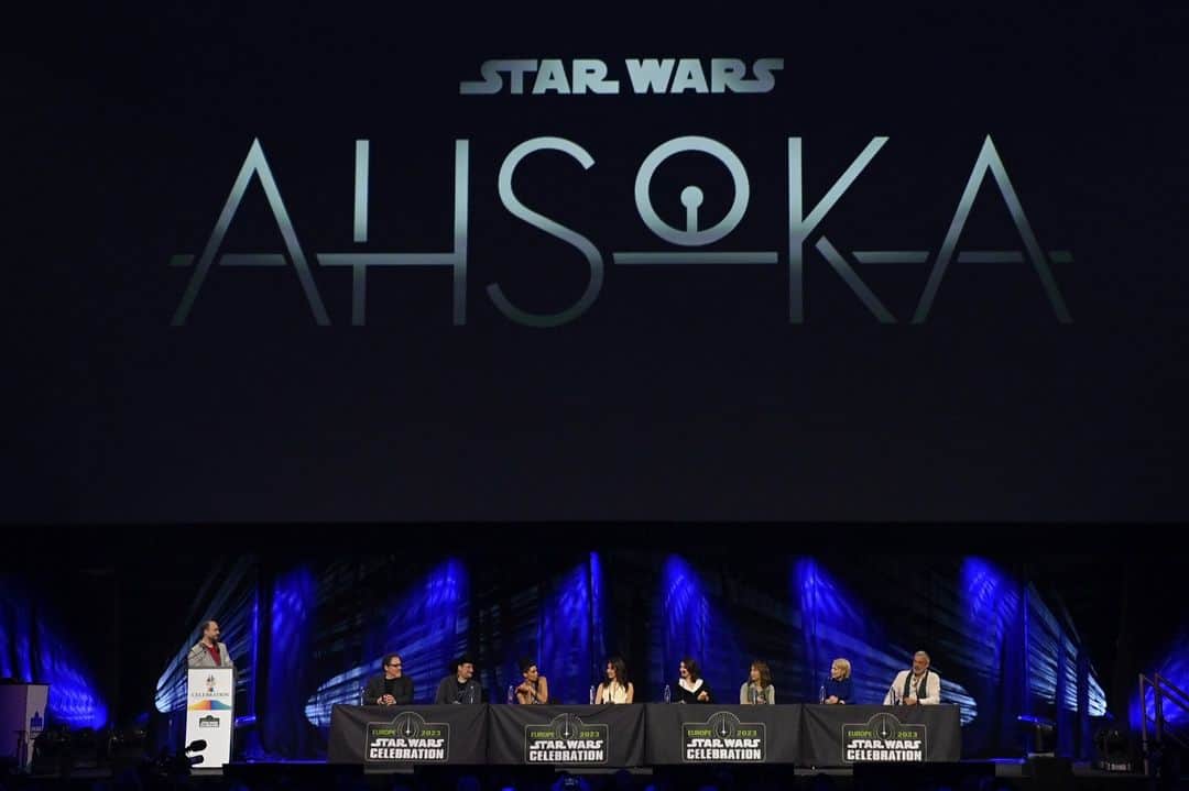 Disneyさんのインスタグラム写真 - (DisneyInstagram)「The cast and filmmakers of #Ahsoka delighted fans at #StarWarsCelebration.  Ahsoka arrives August 2023 to @DisneyPlus.」4月9日 2時24分 - disney