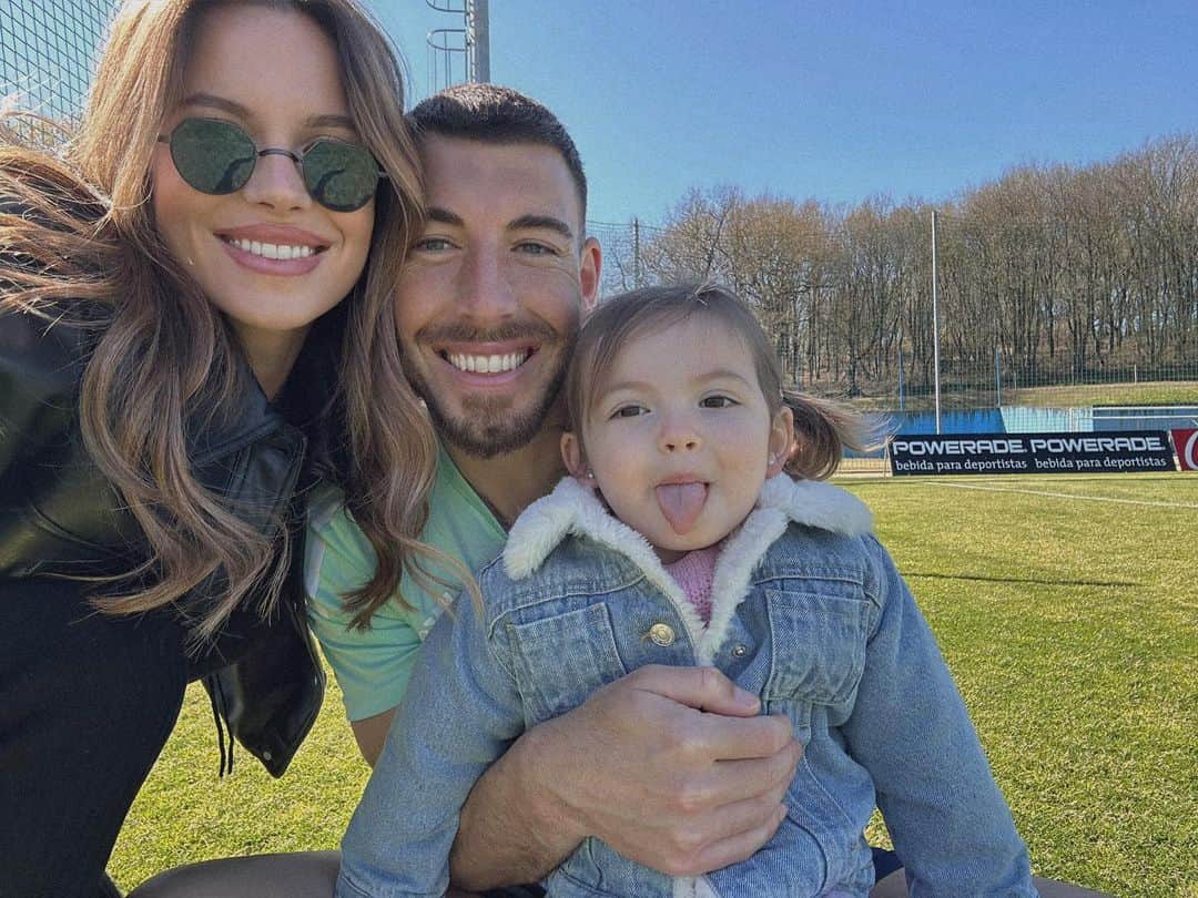 のインスタグラム：「💫👨‍👩‍👧💫」