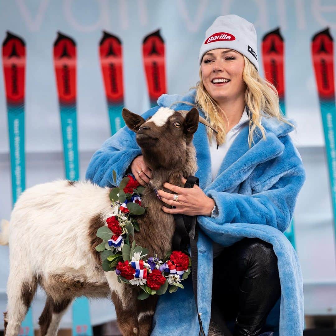 ミカエラ・シフリンのインスタグラム：「Thank you, again, to everyone in the Vail Valley who made my (quick) visit home so memorable and gave me such a warm welcome. So much appreciation to @vvfoundation and everyone who was involved in organizing this event… and of course to all of you who came out to celebrate with me. These accomplishments are as much yours as they are my own. Thank you so much for making it possible for me, and for your support. 🫶  Oh! And also - I think I’ve settled on “The Literal Goat” for a name. 🐐😂  And now…I have some work to do. ‘23-‘24 has officially kicked off. Time to test some skis in Europe! #weareskiing」