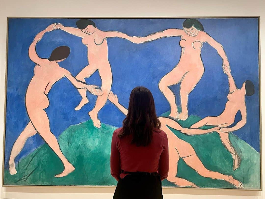 のインスタグラム：「MOMA, ti aspettavo dal 1987 avanti avanti Cristo.  . . . #🍩 #niuiorcniuiorc」