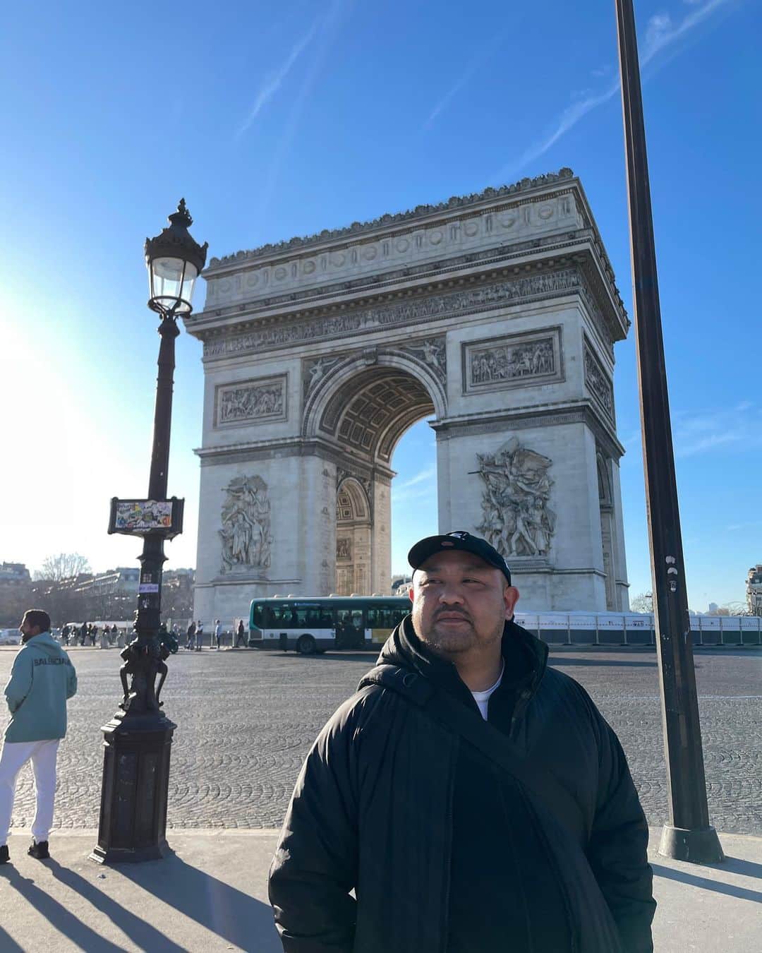 丸山ゴンザレスのインスタグラム：「4月10日(月)21:00〜クレイジージャーニー２時間SP  ゴンザレス in Paris  異国に染まる移民街、ディープ「パリ」取材旅をお届けします。」