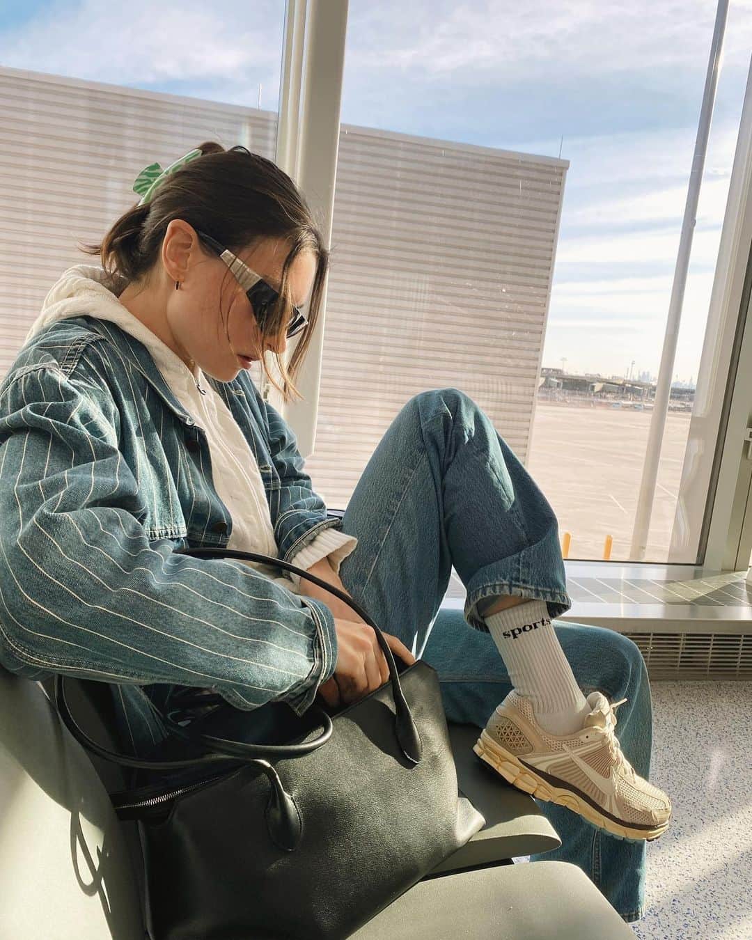 ジャクリーン・ヤブロンスキーのインスタグラム：「Recap of an eventful week, bye for now NY 💋✈️☀️」