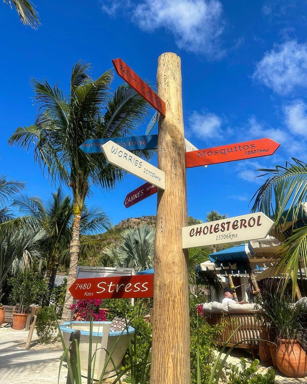 マリア・ドロシナさんのインスタグラム写真 - (マリア・ドロシナInstagram)「About as far away from stress as you can get 🌴 #stbarts #saintbarthélemy #bluewater #girlstrip #beachday」4月9日 4時20分 - doroshina