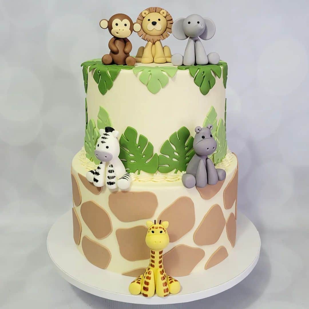 Honey Bee Cakesのインスタグラム：「Safari Cake」