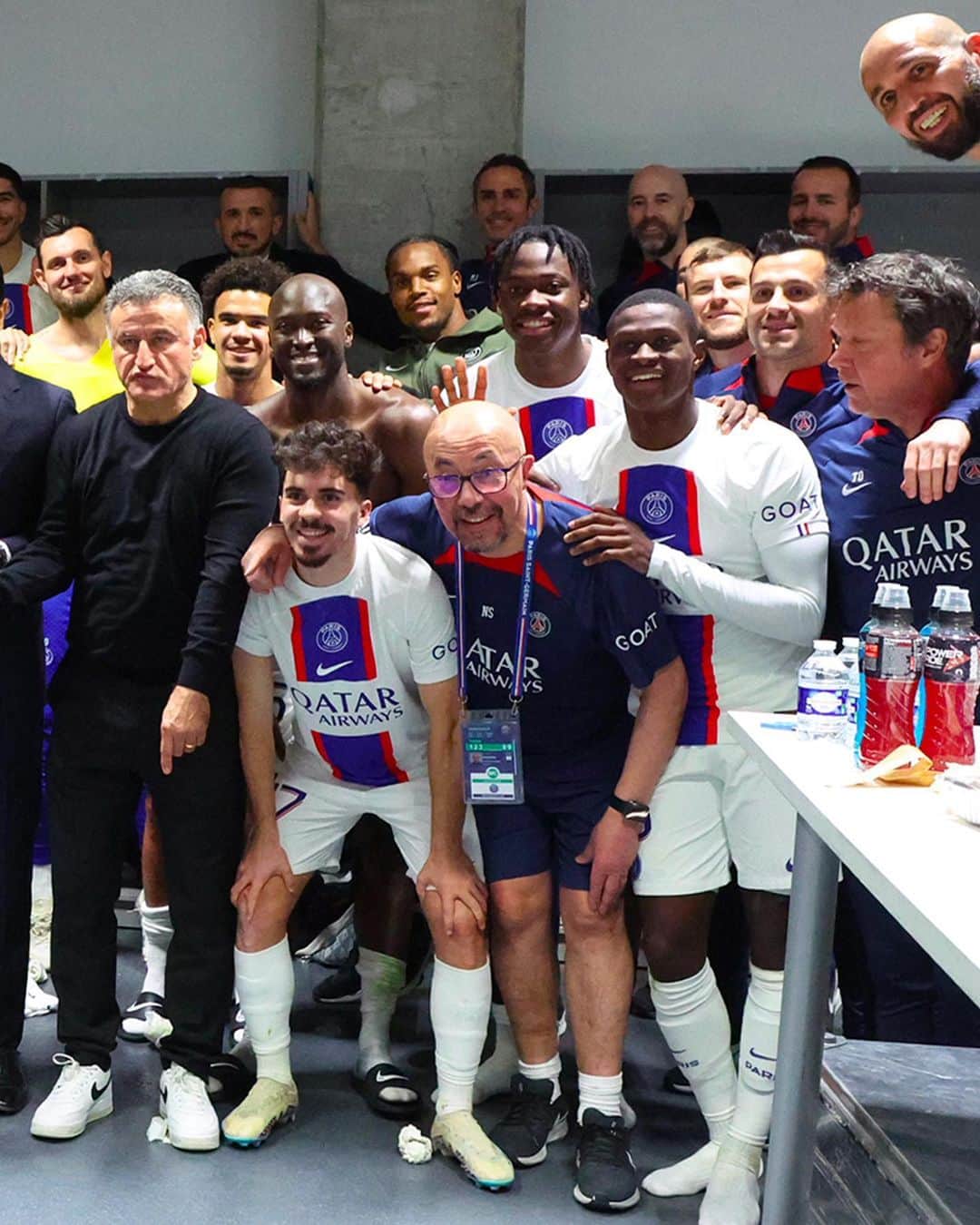パリ・サンジェルマンFCさんのインスタグラム写真 - (パリ・サンジェルマンFCInstagram)「Congratulations @marquinhosm5 for reaching 400 games with Paris Saint-Germain jersey! 🏅❤️💙  #OGCNPSG #ParisSaintGermain #PSG」4月9日 6時31分 - psg