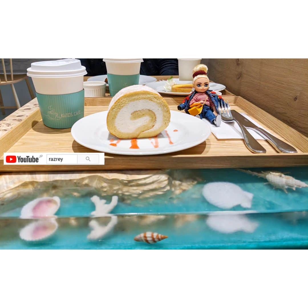 ラズリークロー（RAZREY CROW）さんのインスタグラム写真 - (ラズリークロー（RAZREY CROW）Instagram)「ミニBarbieと、新規オープン当日に行ったCafe☕テーブル可愛いすぎ🌊隣のテーブルには海水浴の人入ってた(画像2)オリジナリティあるロールケーキとチーズスフレ、フレーバーティーは美味しくお手頃価格でした。   #razrey  #razreycrow #barbie #barbiefashionistas #barbiestyle #barbiestagram #youtubechannel #youtuber #youtubers #barbiesignature #barbiephotography #dollphotogallery #dollstyle #バービーコレクター #バービー #ユーチューバー #ユーチューブクリエイター #ユーチューブチャンネル」4月9日 7時42分 - razrey_crow