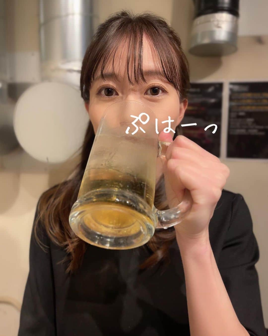 長谷川朋加のインスタグラム：「♡  ✎५⋆*{ ホルモンを楽しむ夜 } ୨୧-------------------------------- ୨୧  おはようございます☀🌈 昨日は焼肉でぷはーっ🍺  気仙沼ホルモンと仙台牛を堪能🤤 どこにいてもホルホルを欲する！笑 気仙沼ホルモンは初でした🤤  食べ足りなくて帰りはコンビニで お菓子を爆買いしてしまった、、笑 寒すぎたので小走りで帰宅🏃‍♀️ ランナーで良かった🤣  今日も楽しくハッピーに🏃‍♀️  ୨୧ -------------------------------- ୨୧ #やりたい事は全部やる #全力前向き前のめり #走るの大好き」