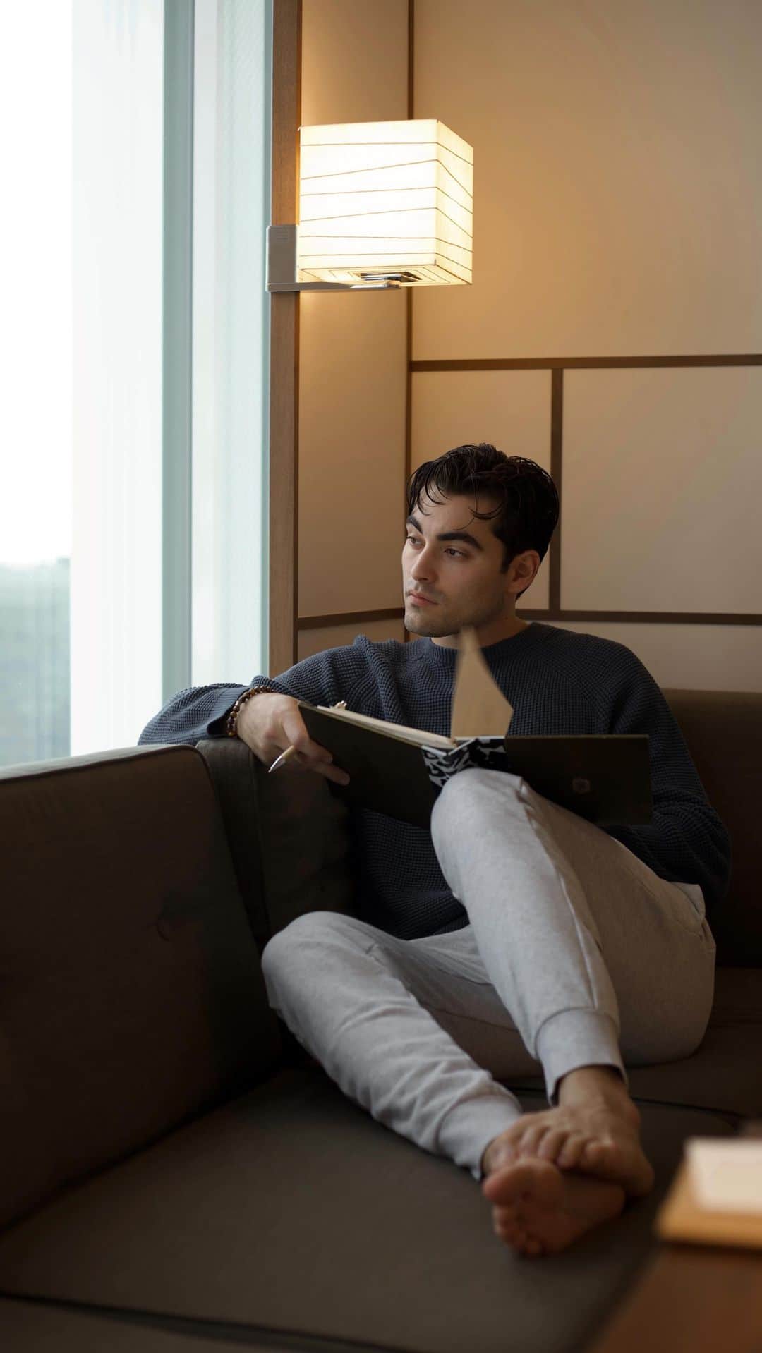 ブレイク・マイケルのインスタグラム：「Spend the morning with me in Tokyo, Japan   🇯🇵 @andaztokyo」