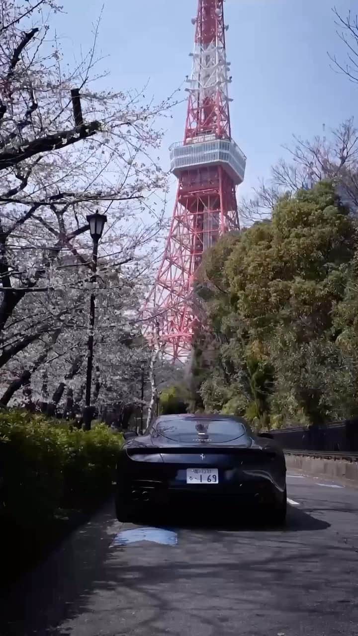 のインスタグラム：「Experience #Japan in full bloom with the #FerrariRoma.   #LaNuovaDolceVita #Tokyo #Ferrari #FerrariAPAC」