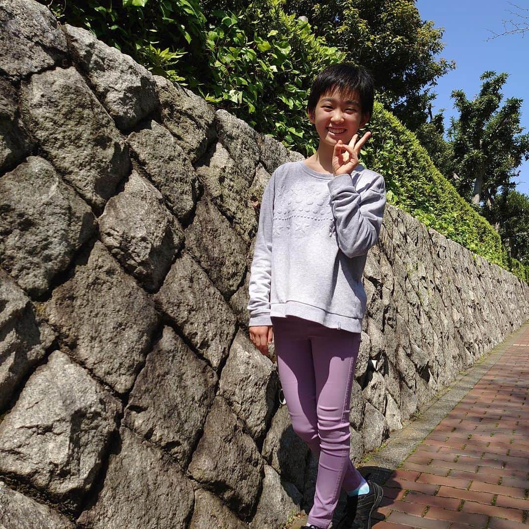 村山輝星のインスタグラム：「🎂🎊🎉  2023年4月8日、13歳の誕生日を迎えました！ これからも努力を惜しまず、いろいろなことに挑戦して、充実した毎日を過ごせるようにしたいと思います。  by きらり  🎂🎊🎉  #村山輝星 #劇団東俳 #Tプロジェクト #お誕生日おめでとう #happybirthday  #13 #誕生日 #hbd」