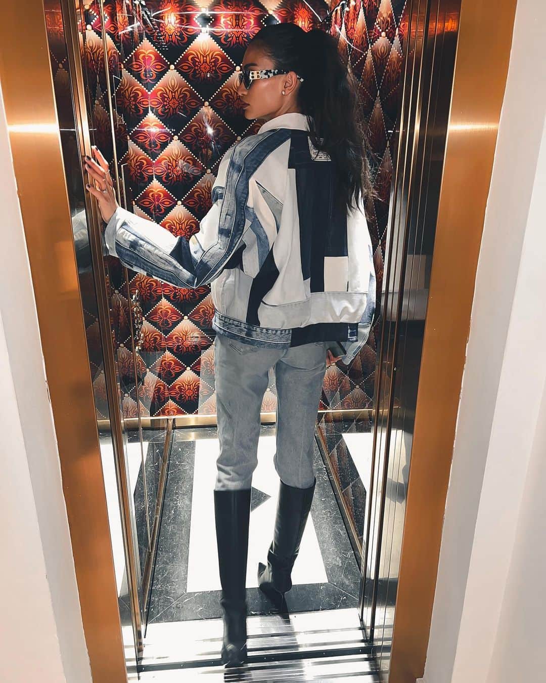 ケリー・ゲイルのインスタグラム：「Off to have some 🍕」