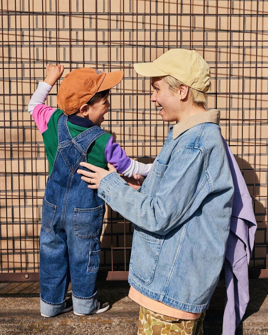 Cazumaxのインスタグラム：「ナタリーさんファミリー💙📸 #gap #gapkids #familytime」