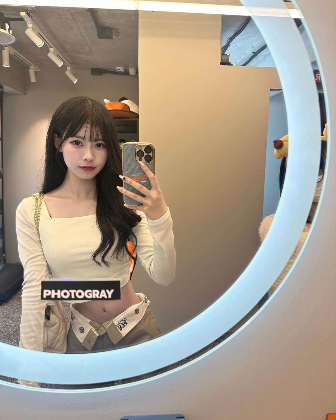 うたなのインスタグラム：「先日TikTokで載せたとこに鏡もあって かわいいかった〜♡」