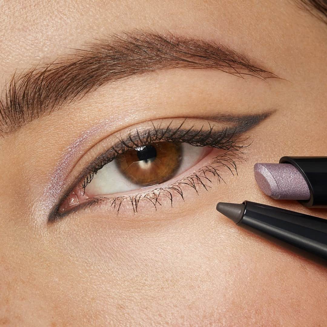 KIKO MILANOさんのインスタグラム写真 - (KIKO MILANOInstagram)「Have you also jumped on the graphic liner trend? 😍 Brighten your gaze with our #KIKOBeautyEssentials 3-In-1 12h Long Lasting Eyeshadow & Eyepencil! 💐⁣ 3-In-1 12H Long Lasting Eyeshadow & Eyepencil 03, 3-In-1 12H Long Lasting Mascara - Brow Mascara &10H Long Lasting Brow Pencil 04⁣ ⁣ *Products are available while stocks last! Check locally as availability may vary by country and between the website and store. ⁣ ⁣」4月9日 19時00分 - kikomilano