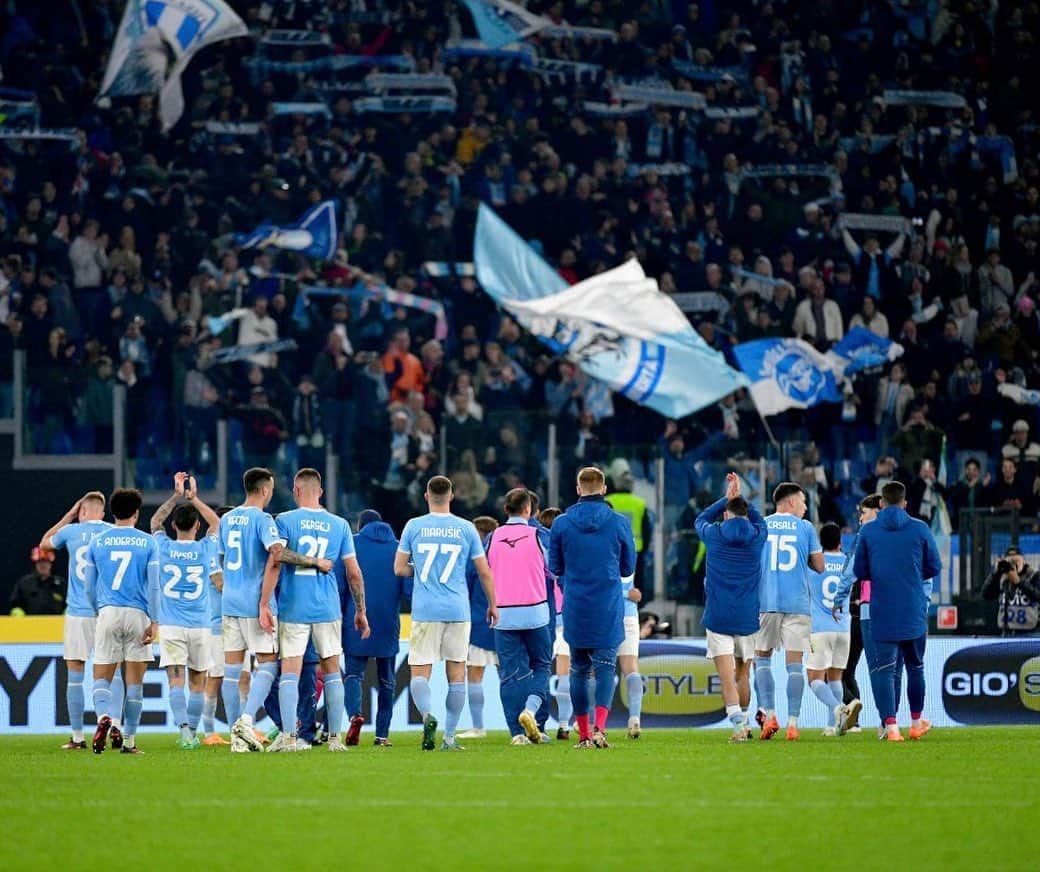 ペドロ・ロドリゲス・レデスマさんのインスタグラム写真 - (ペドロ・ロドリゲス・レデスマInstagram)「Daje Ragazzi!! Avanti Lazio!!!! 🦅👏⚪🔵 Buona Pasqua a tutti!! 🐣  #LazioJuve #AvantiLazio #CMonEagles @official_sslazio @SerieA #BuonaPasqua」4月9日 18時54分 - _pedro17_