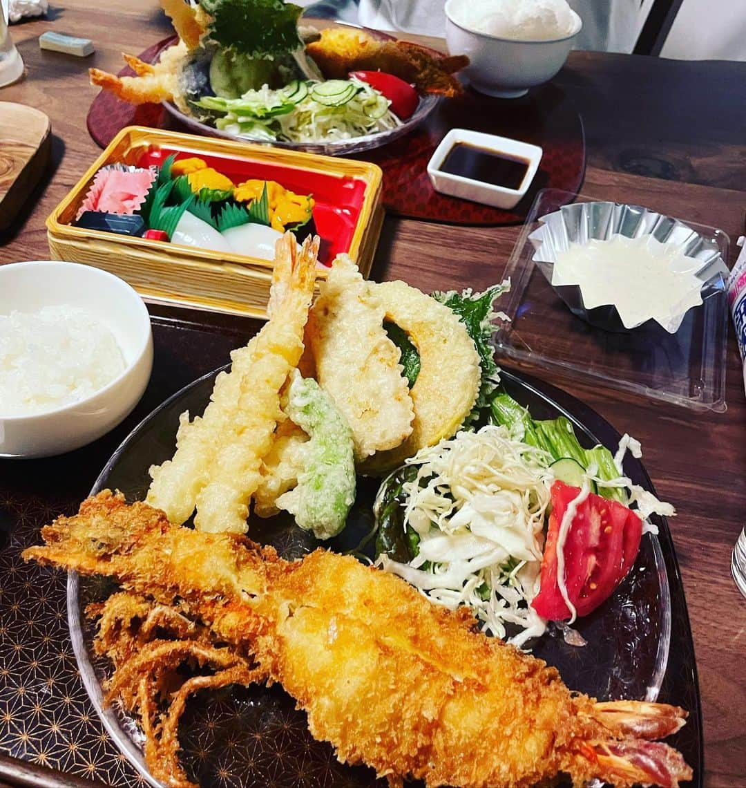 一井悠理さんのインスタグラム写真 - (一井悠理Instagram)「こないだのおうちご飯🍚 #おうちご飯 #大海老フライ」4月9日 19時05分 - yuripoyo.1212