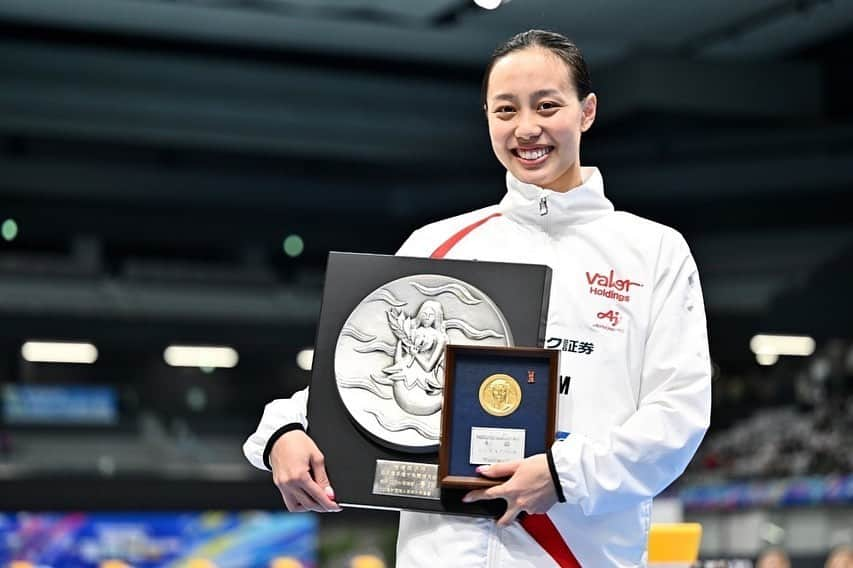 今井月さんのインスタグラム写真 - (今井月Instagram)「日本選手権2023  200m平泳ぎで優勝、 世界選手権、アジア大会内定しました🔥 6年ぶりの代表復帰です🫶🏽  思うように泳げなかった100mから 全く自信のない状態になってしまいましたが、 沢山の方のサポートのお陰で乗り越えることができました。  応援してくださった皆さん ありがとうございました🇯🇵🌎  200mBR 🥇2:22.98 PB  📸 @picsport_japan   #日本選手権 #ValorHD #TokyoDomeS #ajinomoto #世界水泳福岡2023」4月9日 19時11分 - runa_imai