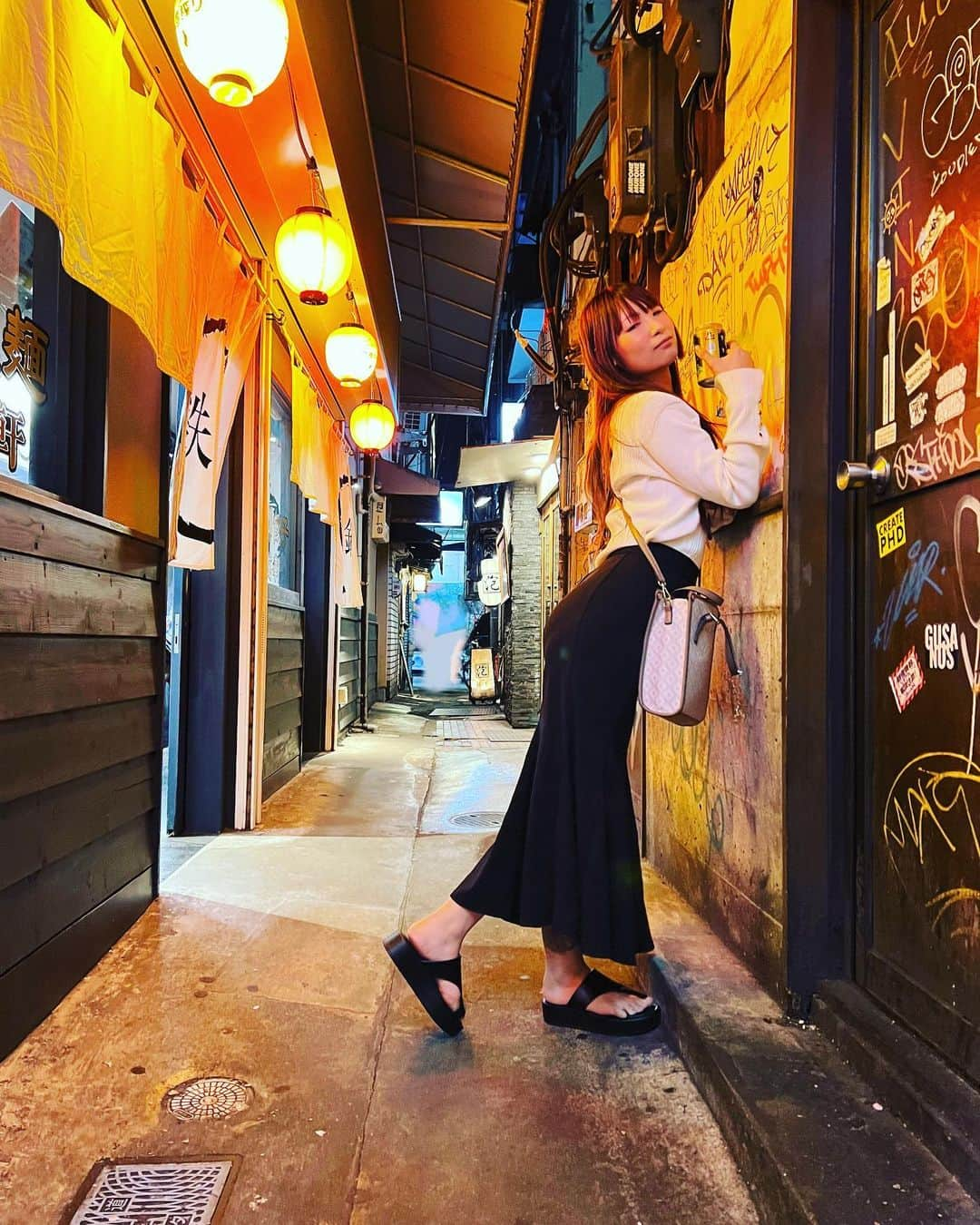 松田ゆう姫さんのインスタグラム写真 - (松田ゆう姫Instagram)「中野はストリートで色々撮り映えする所が多くて面白い  #花見 #散歩 #streetphotography」4月9日 19時15分 - yu________k1