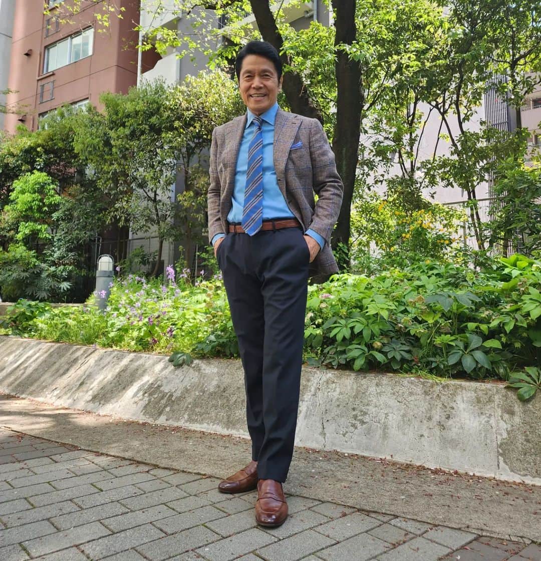 峰竜太のインスタグラム：「#アッコにおまかせ #jacket #lucagrassia #shirt #doihokosho #tie #attovannucci #pants#pt #shoes #brunellocucinellishoes」