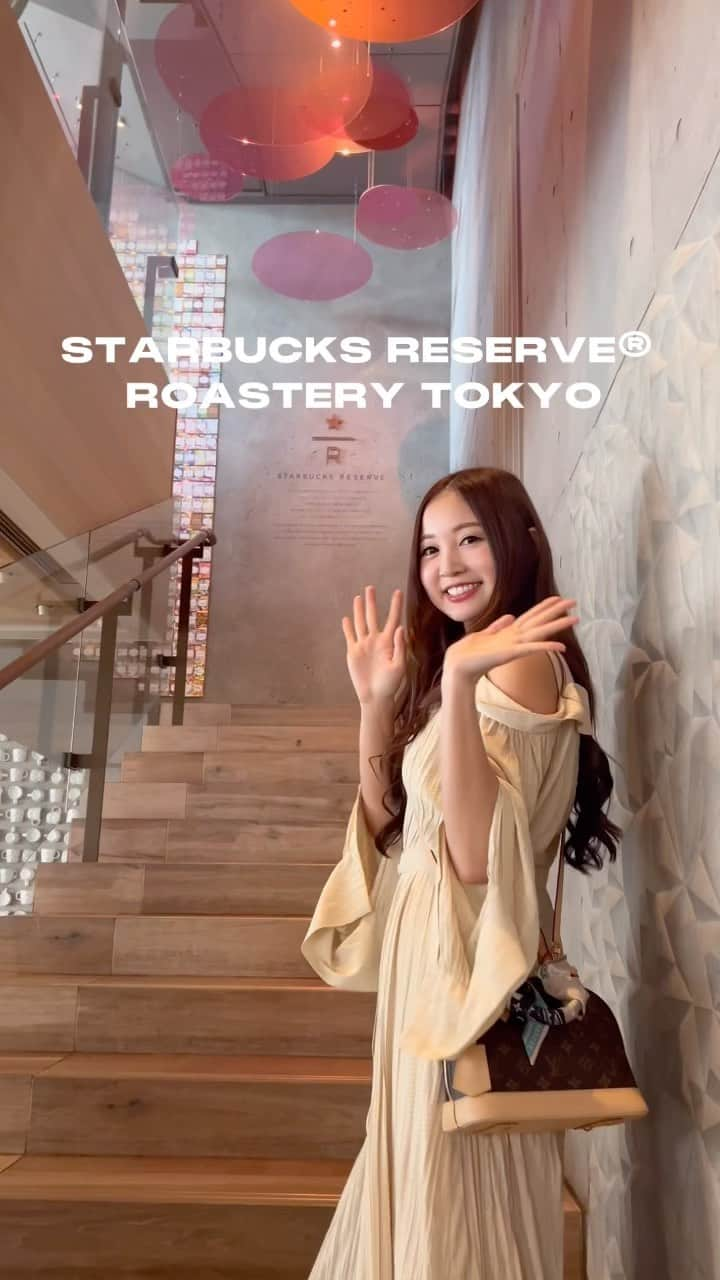 ももせゆきのインスタグラム：「桜の時期にSTARBUCKS RESERVE® ROASTERY TOKYOに行ってきました☕️🌸  待ち時間がすごいと聞いていたので、早起きして平日の7時50分に到着しました。整理券をGETしてだいたい4～50分で店内に入れました🌸待ち時間は話してたらあっという間だったからそんなに長く感じなかったけど、昼過ぎには4時間待ちになってたので行く人は早起きがおすすめです☀️ 店内がオシャレでドリンクとかフードもオシャレなので桜の時期過ぎたけどまた行きたい✨  📍STARBUCKS RESERVE® ROASTERY TOKYO  ☕️スターバックスリザーブロースタリー東京 🚶‍♀️中目黒か池尻大橋駅から徒歩で13分くらい  #starbucksreserve  #starbucksreserveroasterytokyo #スターバックスリザーブロースタリー東京 #東京観光  #tokyotrip #tokyotravel  #東京カフェ  #cafe  #桜  #お花見 #春旅 #retrip_news  #タビジョ #daily_photo_jpn  #japan_daytime_view  #Lovers_Nippon #art_of_japan_  #被写体モデル  #awesometravel  #genic_mag #cherryblossom  #VSCOportrait  #女子旅  #ファインダー越しの私の世界 #写真好きな人と繋がりたい #リール  #リール動画 #動画編集 #reelsinstagram #reelsvideo」