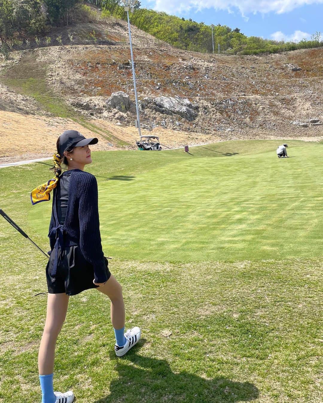 ヒョニ・カンのインスタグラム：「⛳️🧡 . . #hyoni_golf」