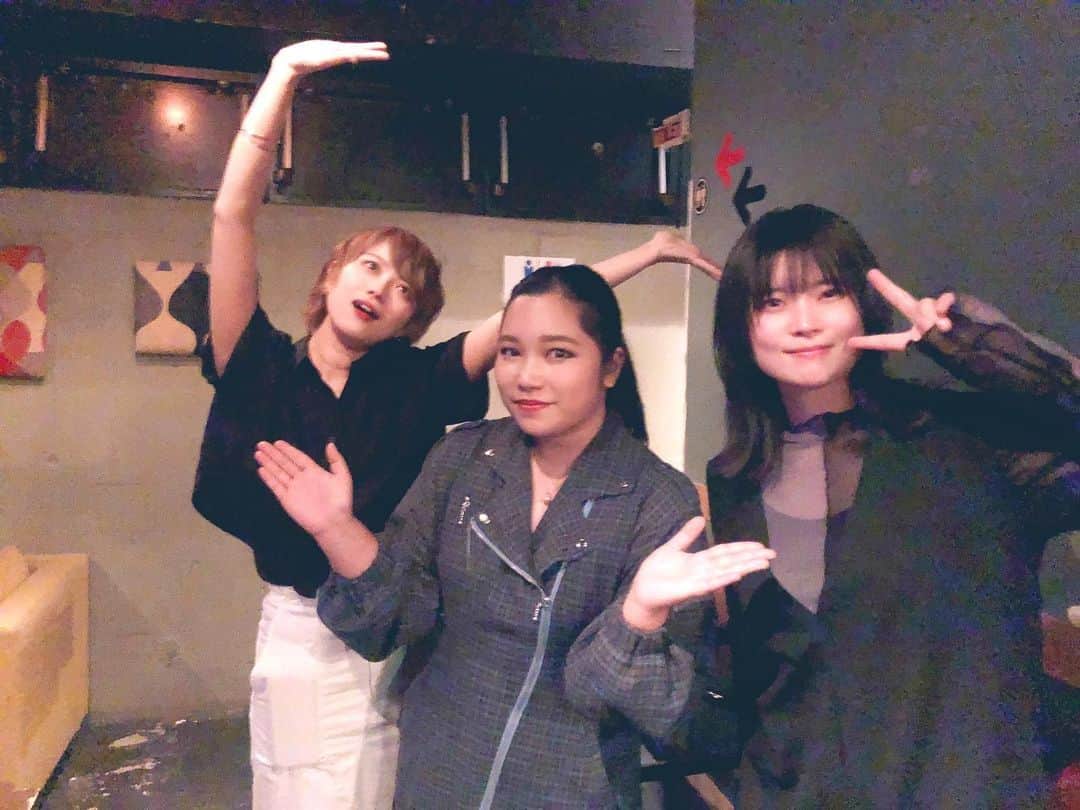 R!Nのインスタグラム：「4/8 「Harmonic Bouquet Vol.7」 渋谷gee-ge.  絵心美桜・吉原茉依香・R!N  スリーマンライブでした✨  本日のセットリスト  1.Home 2.Once again 3.Platonic(初披露) 4.STEP TO FUTURE! 5.即興ソング(グランドピアノ、同窓会、ボホール島) 6.Music 7.STAND UP!  EN.Journey」