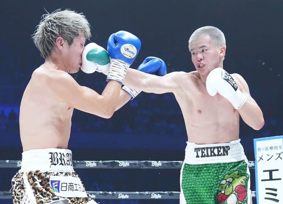 那須川天心のインスタグラム：「ボクシングデビュー戦 昨日は沢山の応援ありがとうございました！最高でした🥊 闘いながらも不思議な感覚で凄く楽しかったです まだまだ強くなります！ これからも強くなることだけを目指して生きていきます 俺もやるから みんなもやろうぜ👍 第二章開幕🔥」