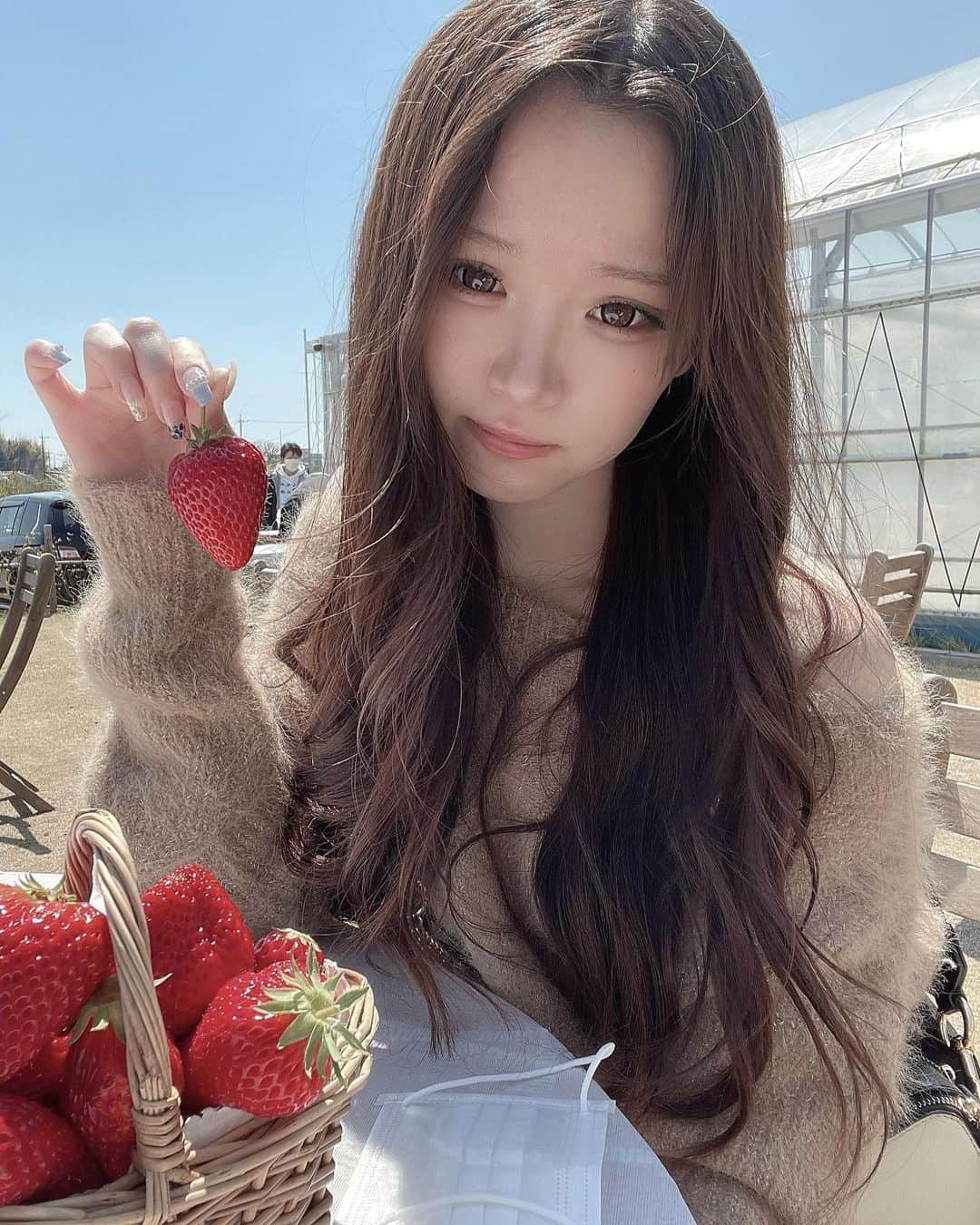 平野夢来（ゆぴぴ）のインスタグラム：「𓏸𓂂𓈒🍓𓈒𓂂𓏸♡ . . 念願の いちご狩りしてきた💞」