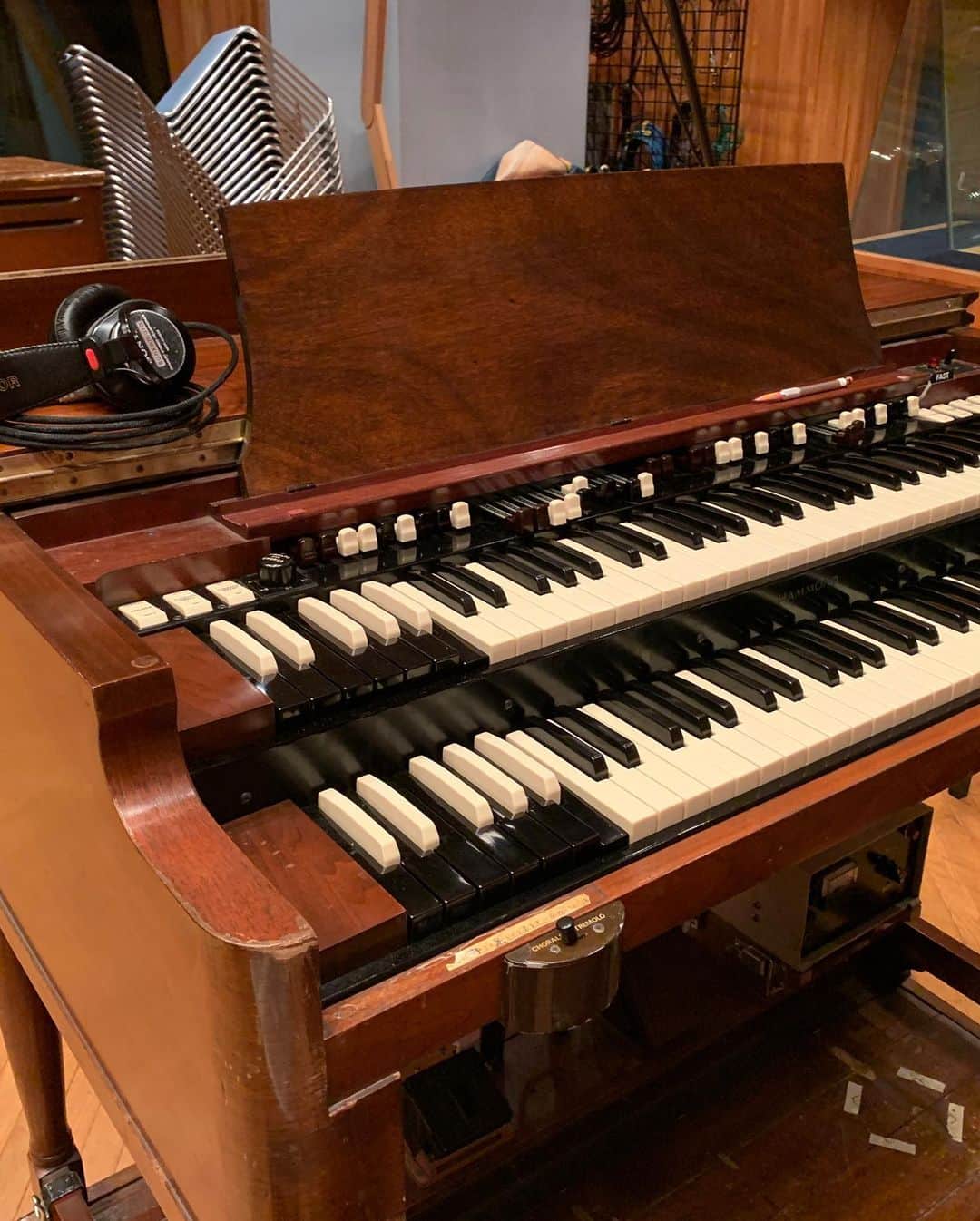 島田昌典さんのインスタグラム写真 - (島田昌典Instagram)「文化村スタジオが営業終了！ このスタジオでのマジックが起き沢山音楽が生まれたんだよなぁ〜😭 素敵な音色のピアノはどこに行くのだろう。新たな場所で奏でたいな。 今までありがとうございました！  #bunkamurastudio」4月9日 12時59分 - shimadamasanori