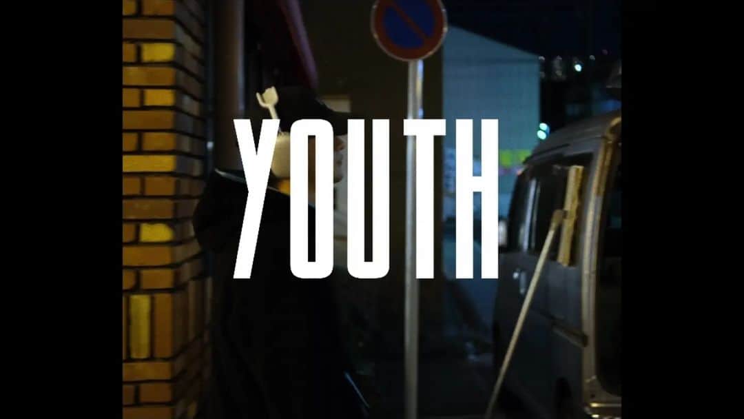 ソ・イングクのインスタグラム：「어린 날 (youth)  곧 유튜브에서 풀버전으로 보실수있어요. 🎤 🔥^_____^.」