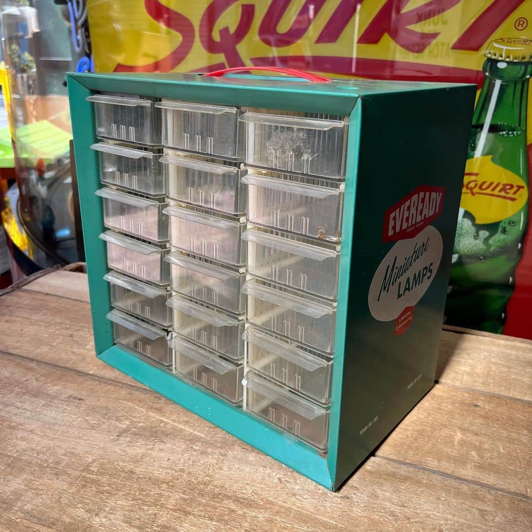 kiarrysのインスタグラム：「1960’s Ever Eady Vintage Parts Cabinet New in Today.」