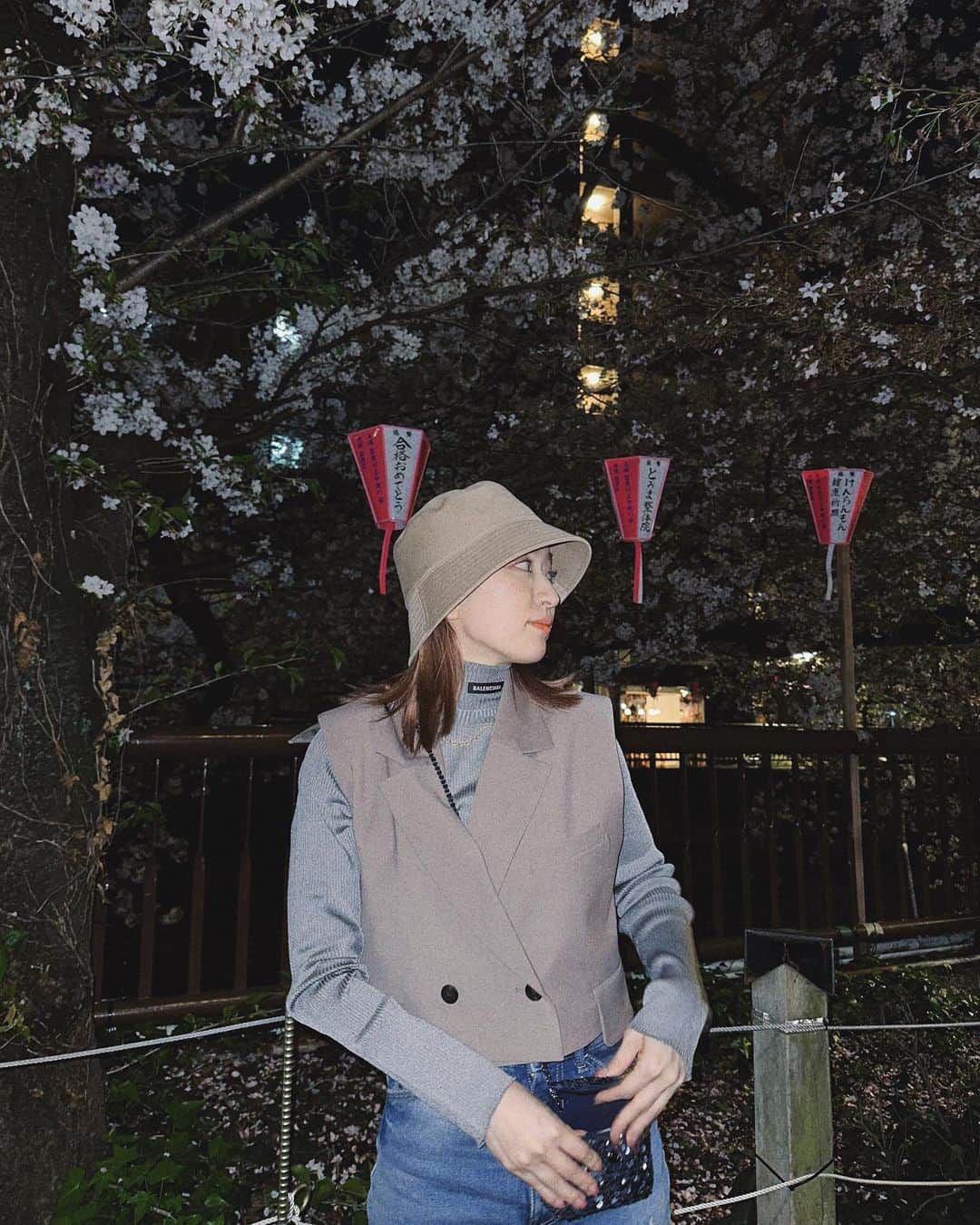 にこのインスタグラム：「「すきぴと桜を見に行くけどどうか私に見惚れろ」がテーマです  桜を映す気はないです」
