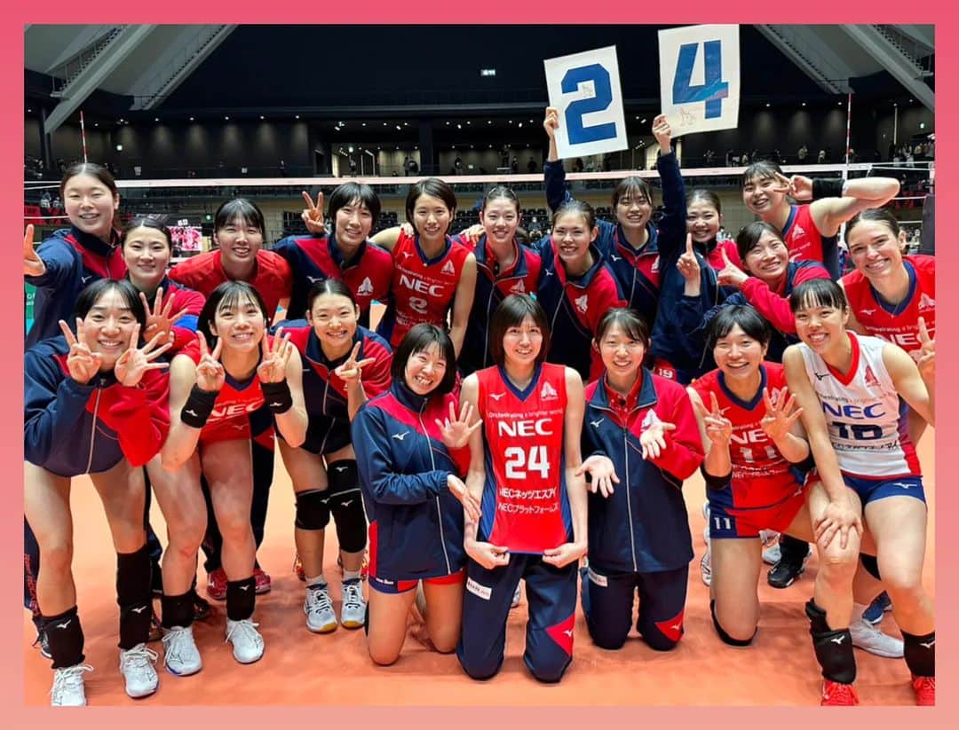 井上琴絵のインスタグラム：「🚀 .  24勝目🌟🌟🌟🌟🌟 🌟🌟🌟🌟🌟🌟🌟 🌟🌟🌟🌟🌟🌟🌟 🌟🌟🌟🌟🌟  vs 久光スプリングス  来週もひとりひとり輝いて絶対勝つ✊✨  @nec_rr_official  #NECレッドロケッツ#🚀 #輝UniteAllOnesEnergy  #バレーボール#女子バレー #Vリーグ #起死回生の勝利#勝負をたのしむ#かけひき楽しむ #もっとできる#私たちなら #KeepGoing#💪#GoRockets#🔥」
